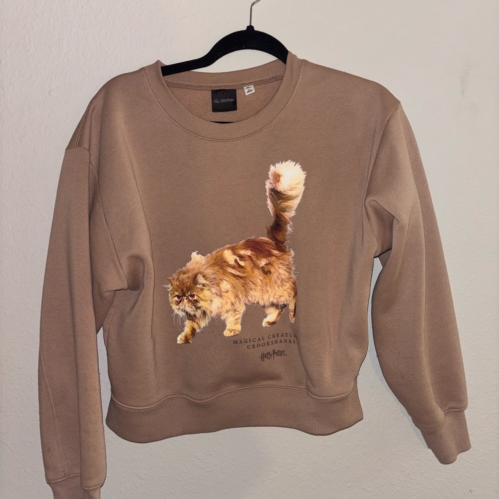 Wizarding World of Harry Potter Tokyo Crookshanks Sweatshirt - RARE LIKE NEW
